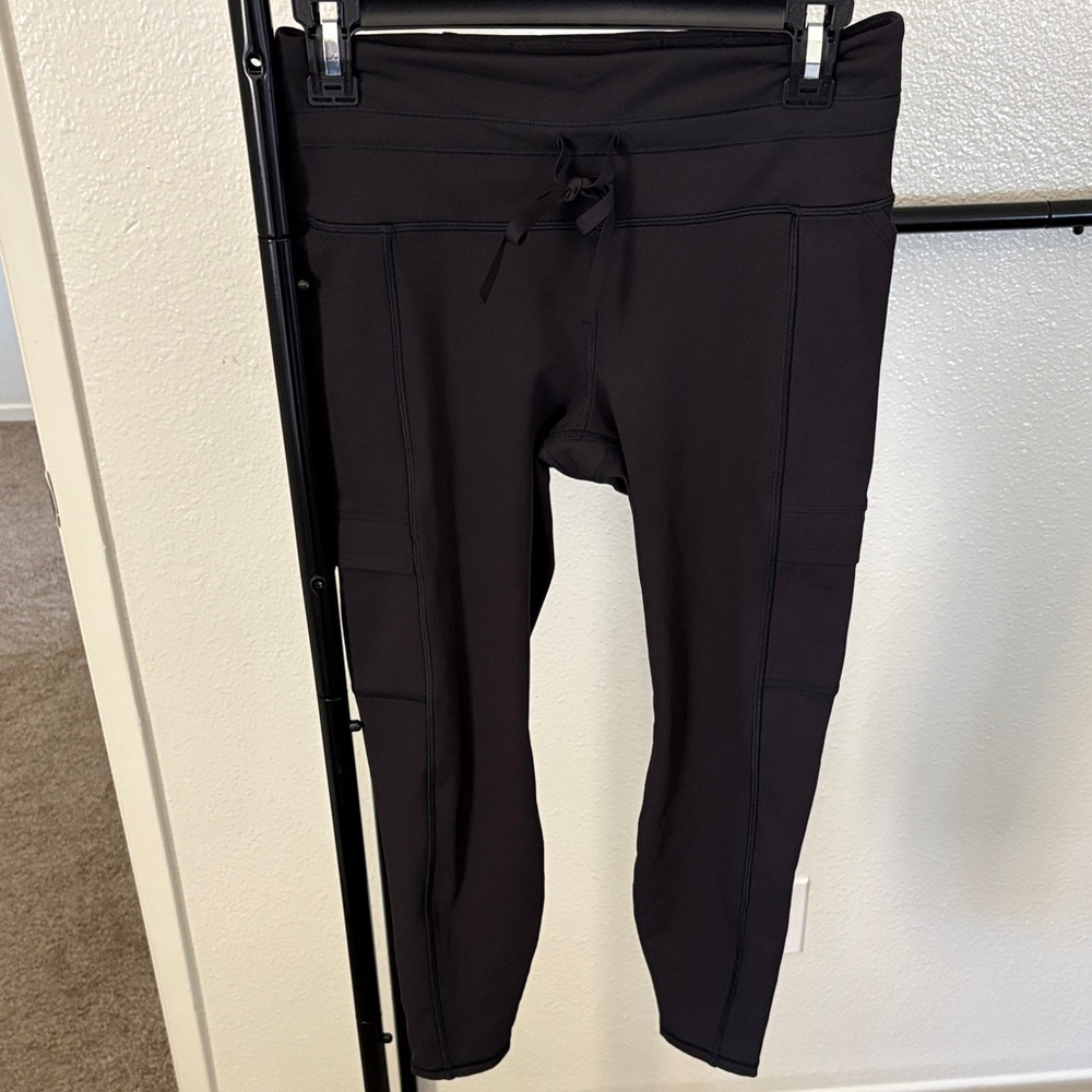 Athleta Black Rainier Cargo Tights Medium Petite